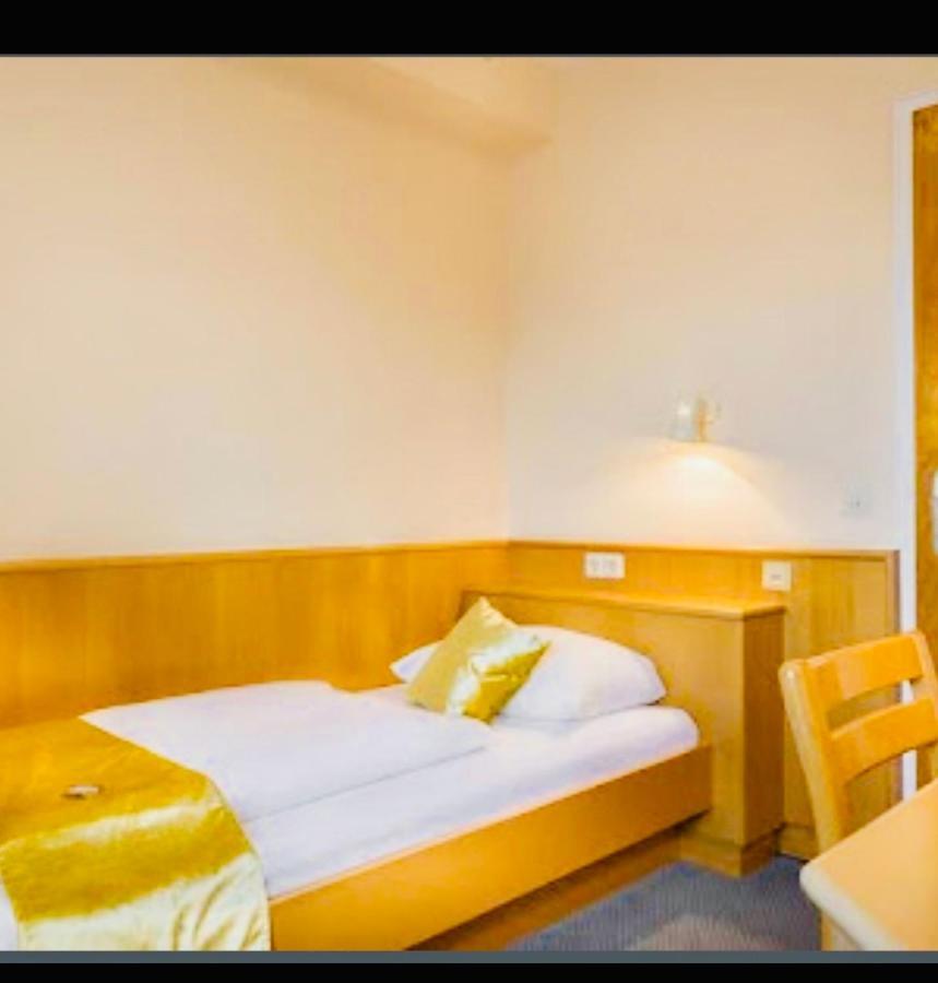 קרלסרוהה Mc Hotel מראה חיצוני תמונה