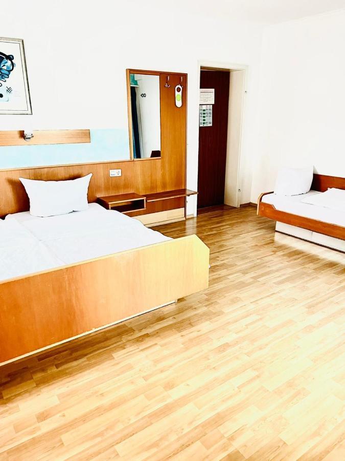 קרלסרוהה Mc Hotel מראה חיצוני תמונה