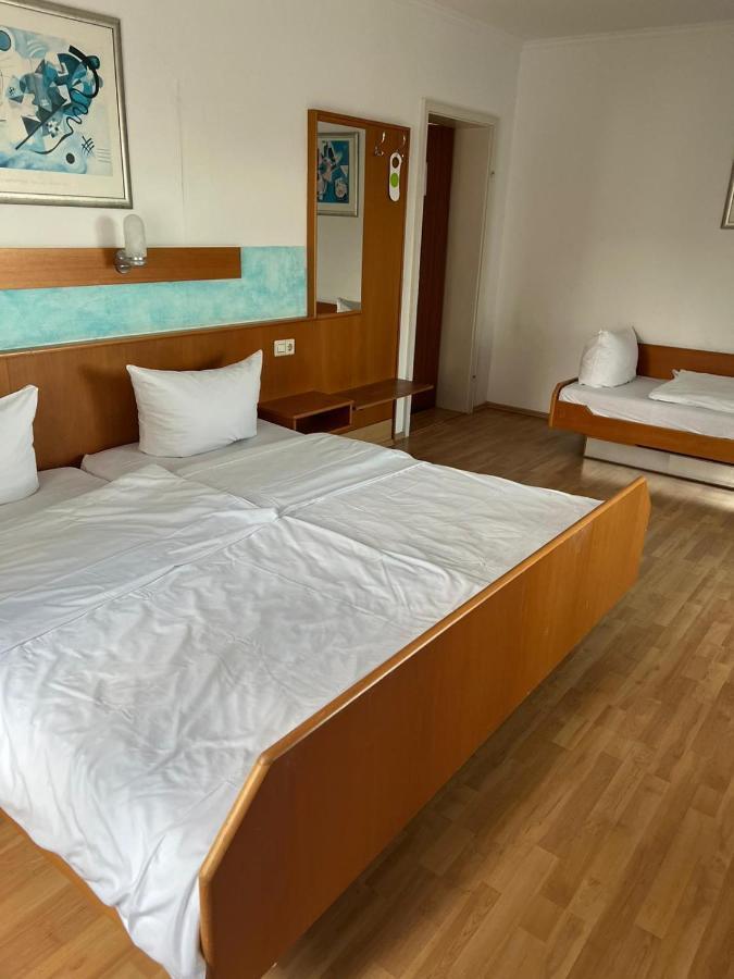 קרלסרוהה Mc Hotel מראה חיצוני תמונה
